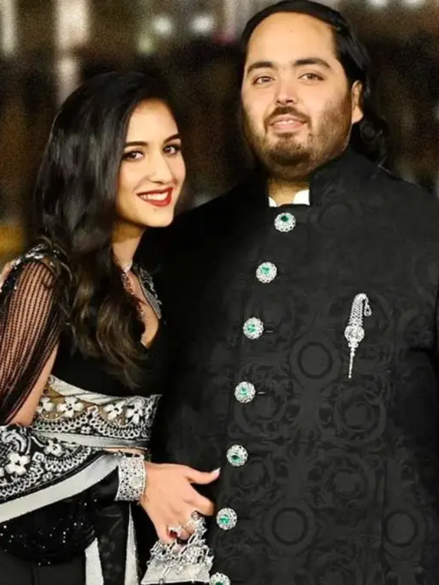 #MukeshAmbani #NitaAmbani #AnantAmbani #PopstarRihanna #RadhikaMerchant #AnantRadhika #PreWedding