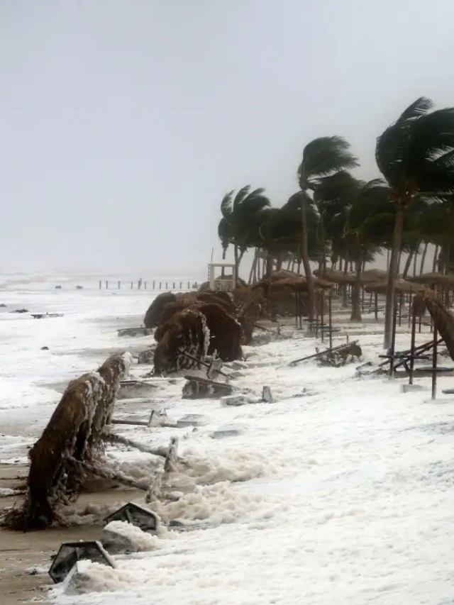#CycloneRemal